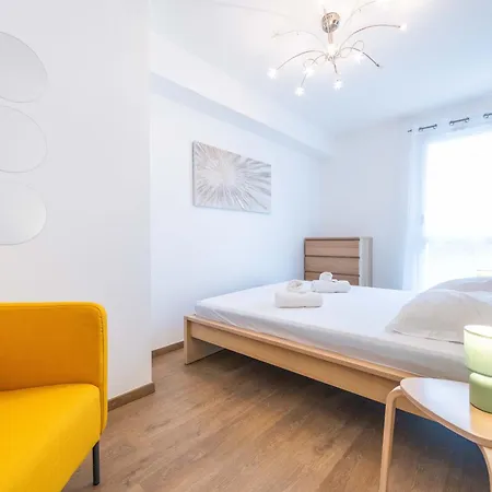 A 10 Min: Maison Paisible 8p, Wifi, Parking *